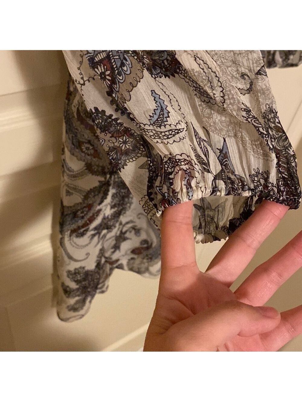 40. Club Monaco| Silk Paisley Print Dress. Small medium - Picture 12 of 14